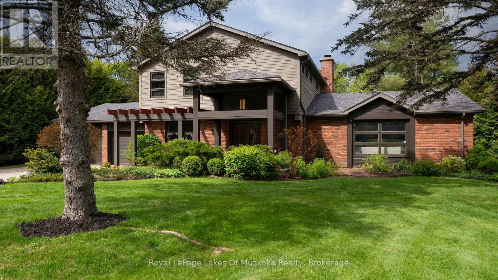 31 CURLING ROAD, Bracebridge, Ontario