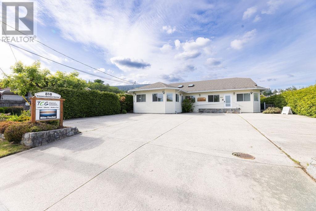 818 Kiwanis Way, Gibsons, British Columbia  V0N 1V9 - Photo 1 - C8069586