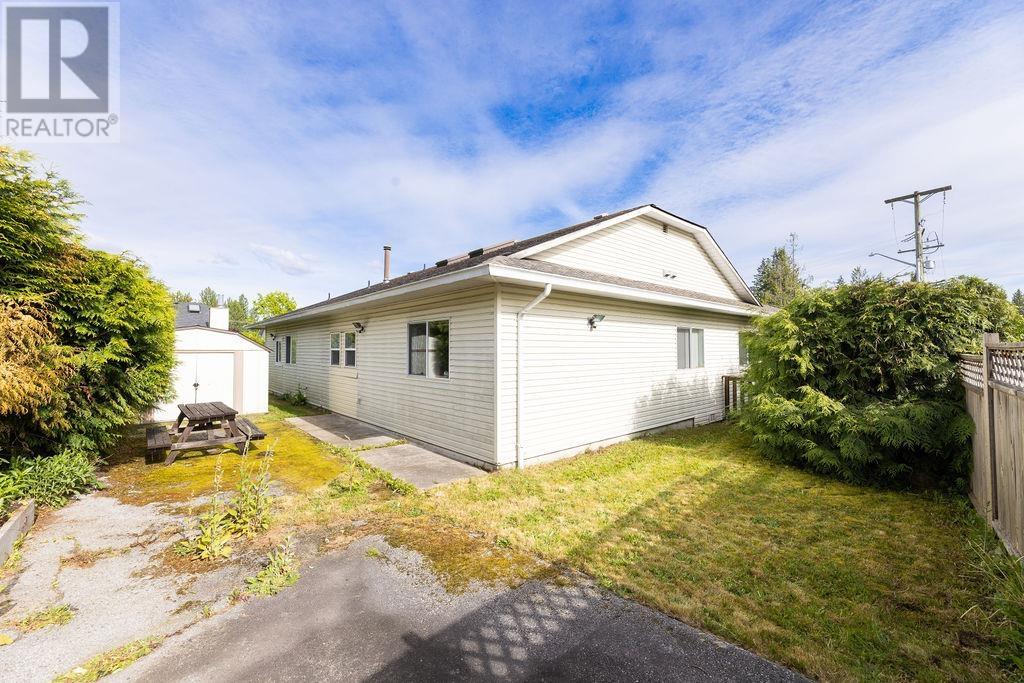 818 Kiwanis Way, Gibsons, British Columbia  V0N 1V9 - Photo 27 - C8069586