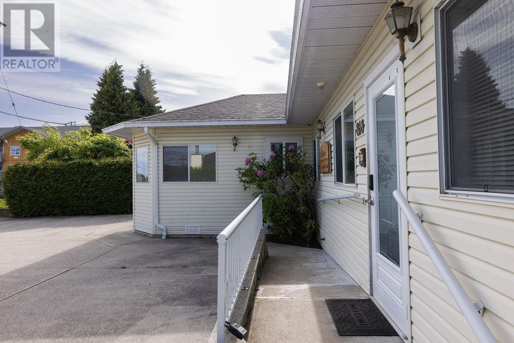 818 Kiwanis Way, Gibsons, British Columbia  V0N 1V9 - Photo 29 - C8069586