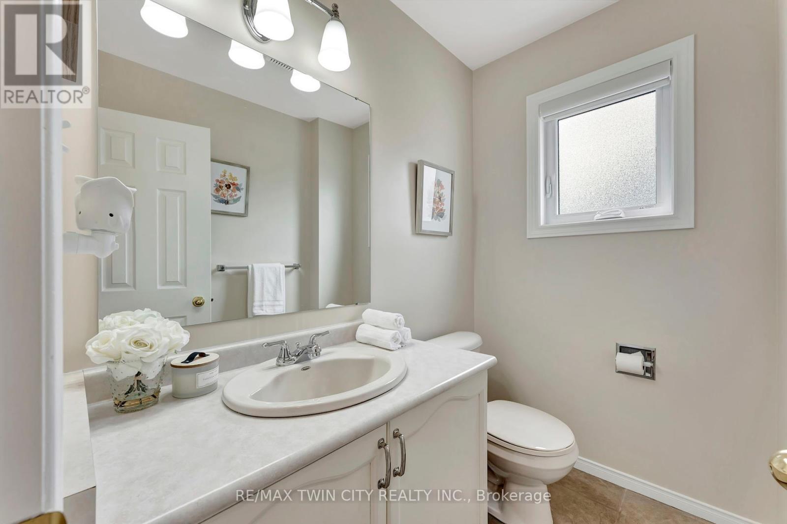 14 Broom Street, North Dumfries, Ontario  N0B 1E0 - Photo 15 - X12087020