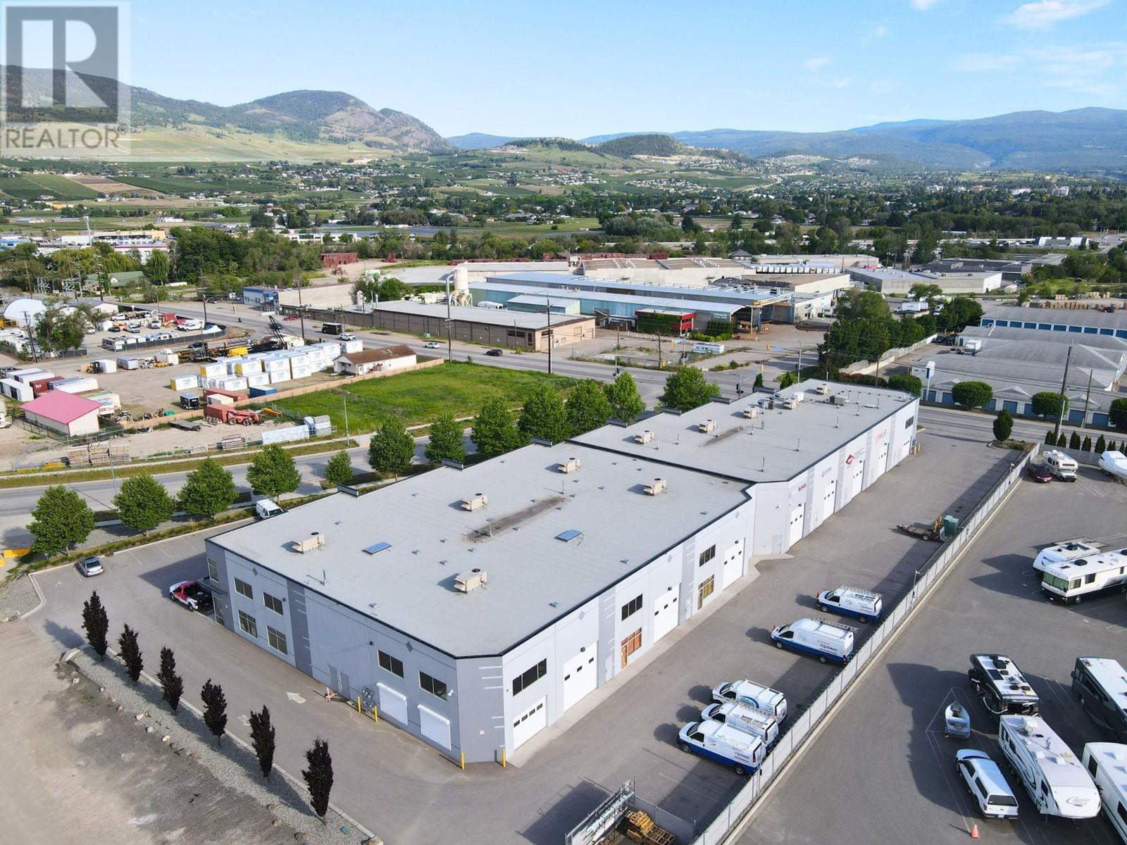 3190 Sexsmith Road Unit# 4, Kelowna, British Columbia  V1X 7S6 - Photo 3 - 10347782