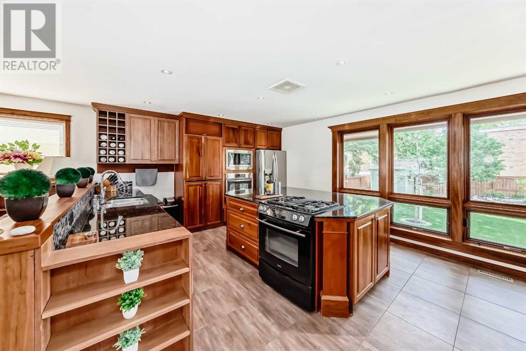 Property at 2302 14 Avenue S image 3