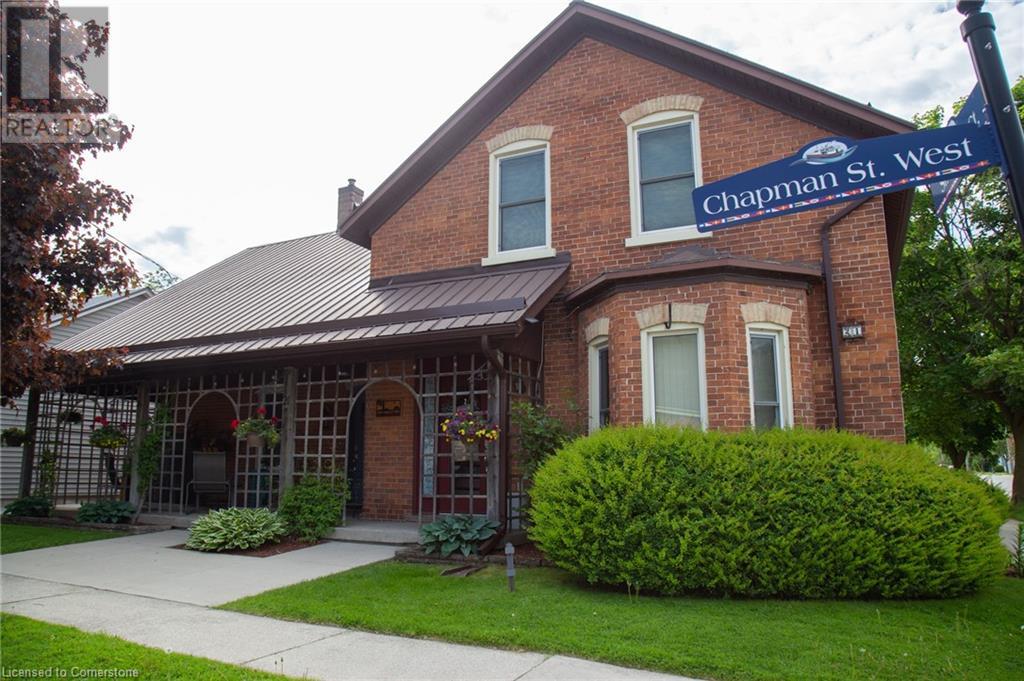 21 CHAPMAN Street W, Port Dover, Ontario