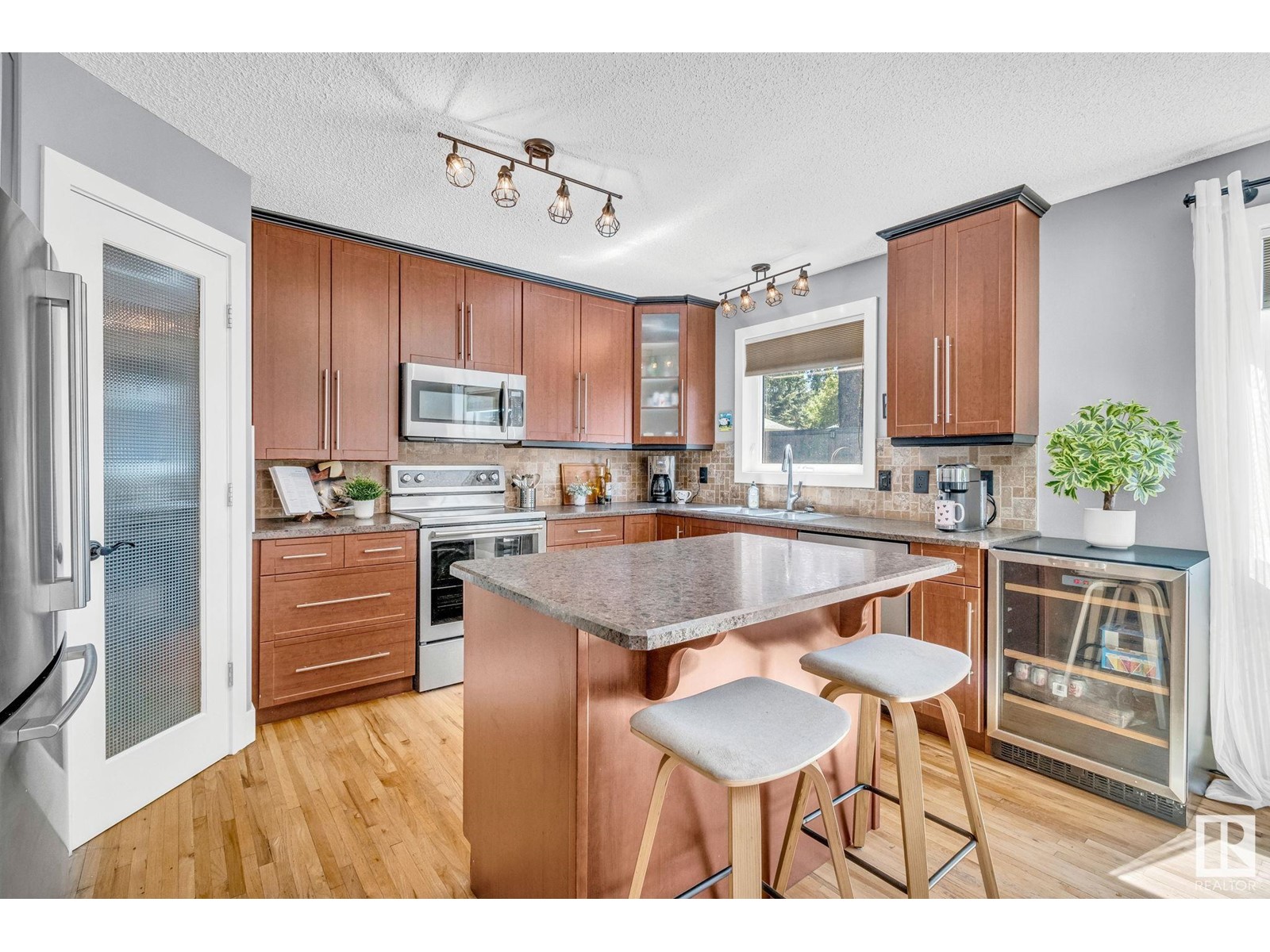 5601 54 St, Beaumont, Alberta  T4X 1L7 - Photo 6 - E4439288