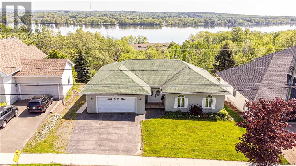 Property at 281 Kimble Drive image 2