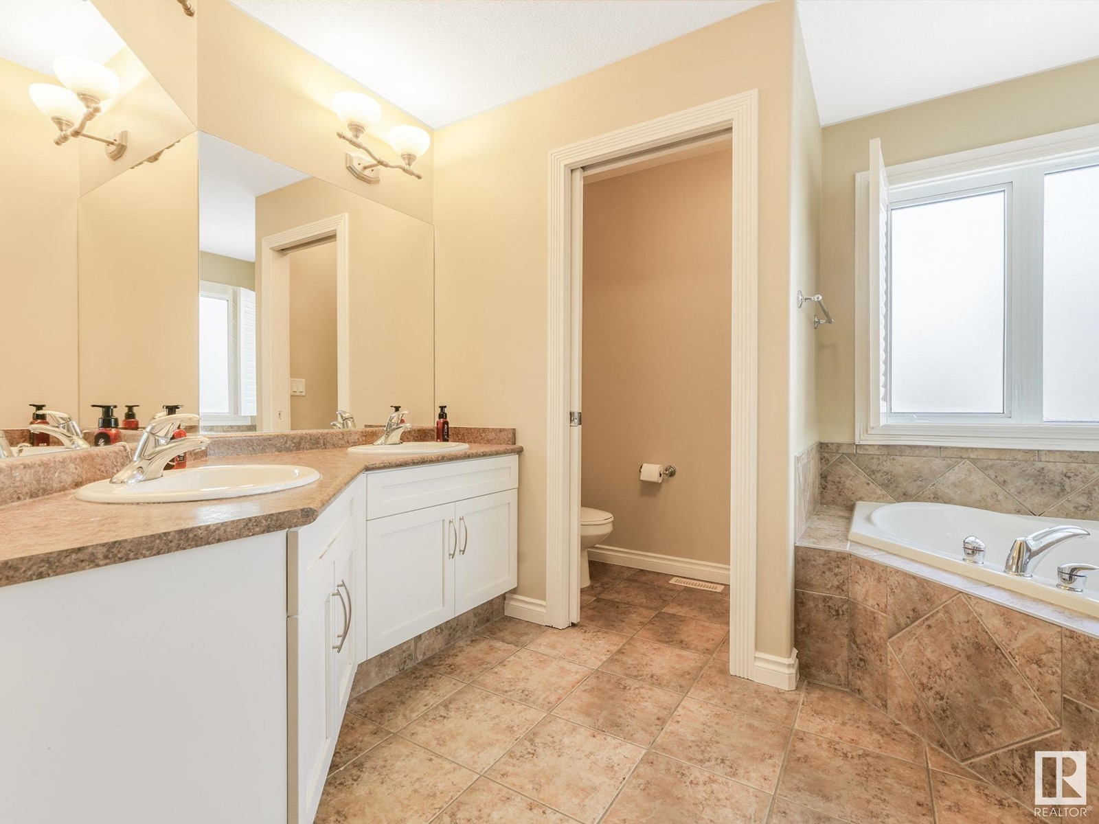 1024 Hope Rd Nw, Edmonton, Alberta  T6M 3A1 - Photo 34 - E4431632
