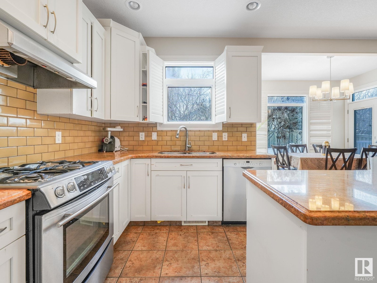 Property at 1024 HOPE RD NW image 4