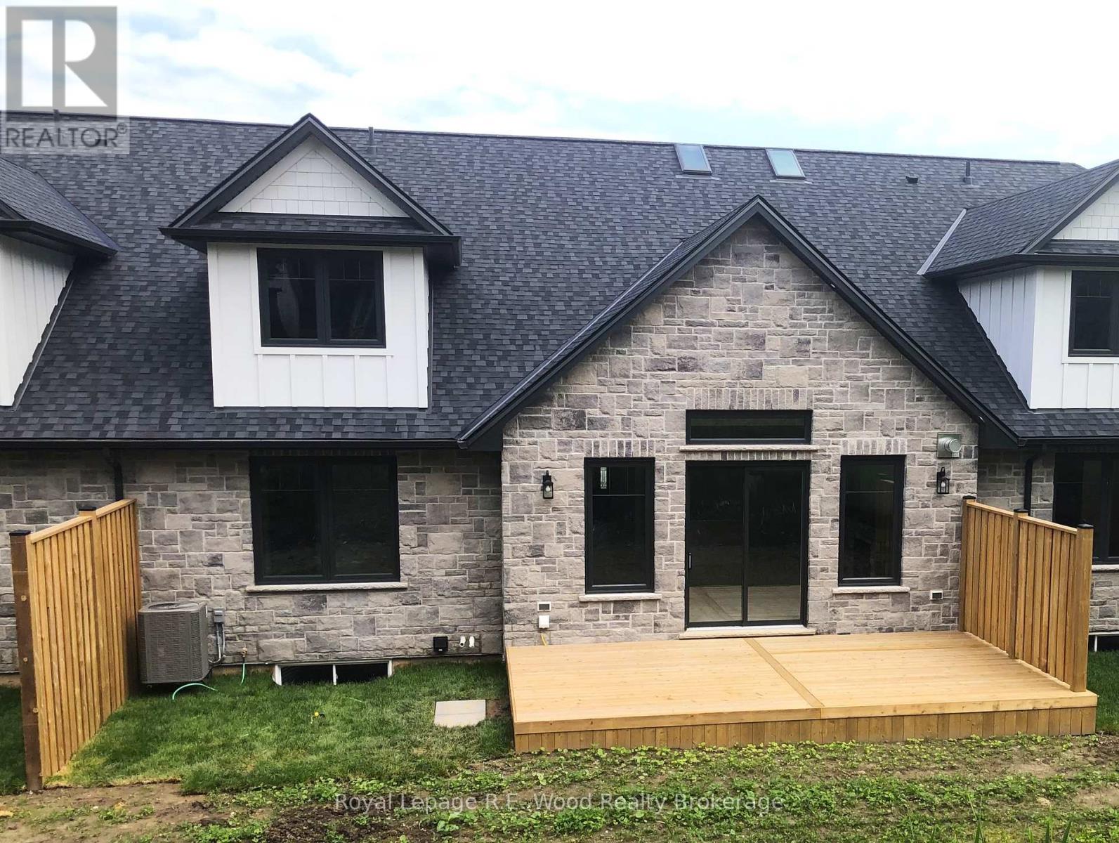 11 Greenhill Drive, Tillsonburg, Ontario  N4G 0L4 - Photo 2 - X11992716