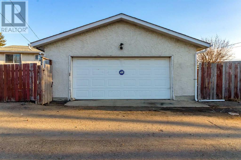 348 Penworth Way Se, Calgary, Alberta  T2A 4G2 - Photo 32 - A2210118