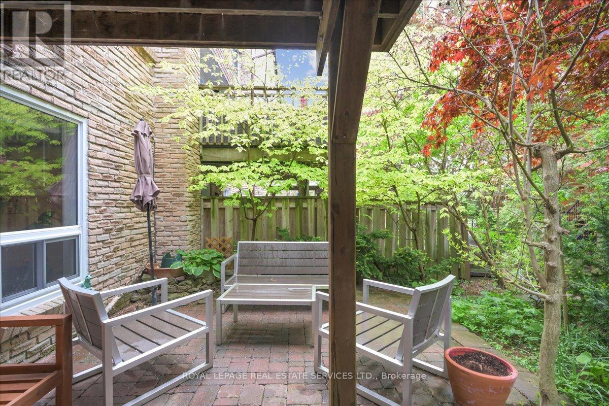 10 - 2120 Marine Drive, Oakville, Ontario  L6L 1B7 - Photo 38 - W12184038
