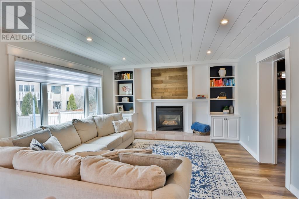 Property at 383 Fairmont Boulevard S image 5