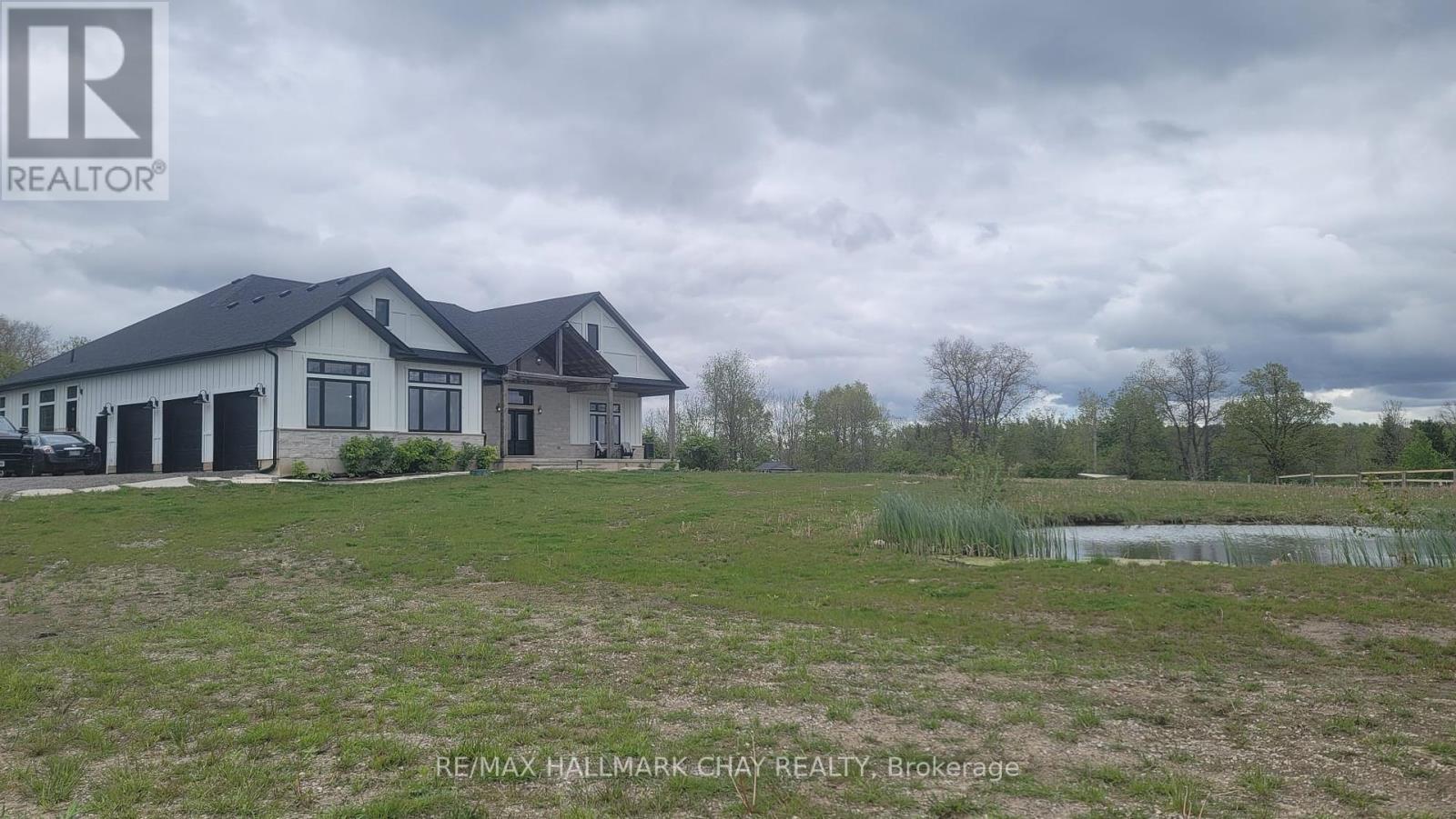 21298 Springfield Road, Southwest Middlesex, Ontario  N0L 1T0 - Photo 4 - X12160882