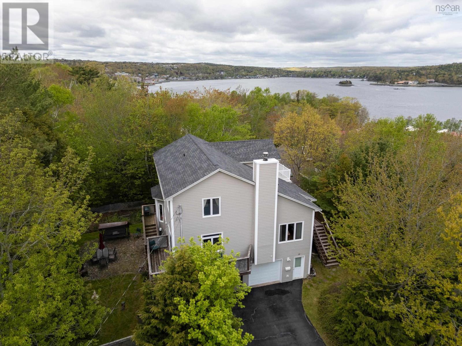 11 Millview Avenue, Bedford, Nova Scotia  B4A 1G8 - Photo 2 - 202512663