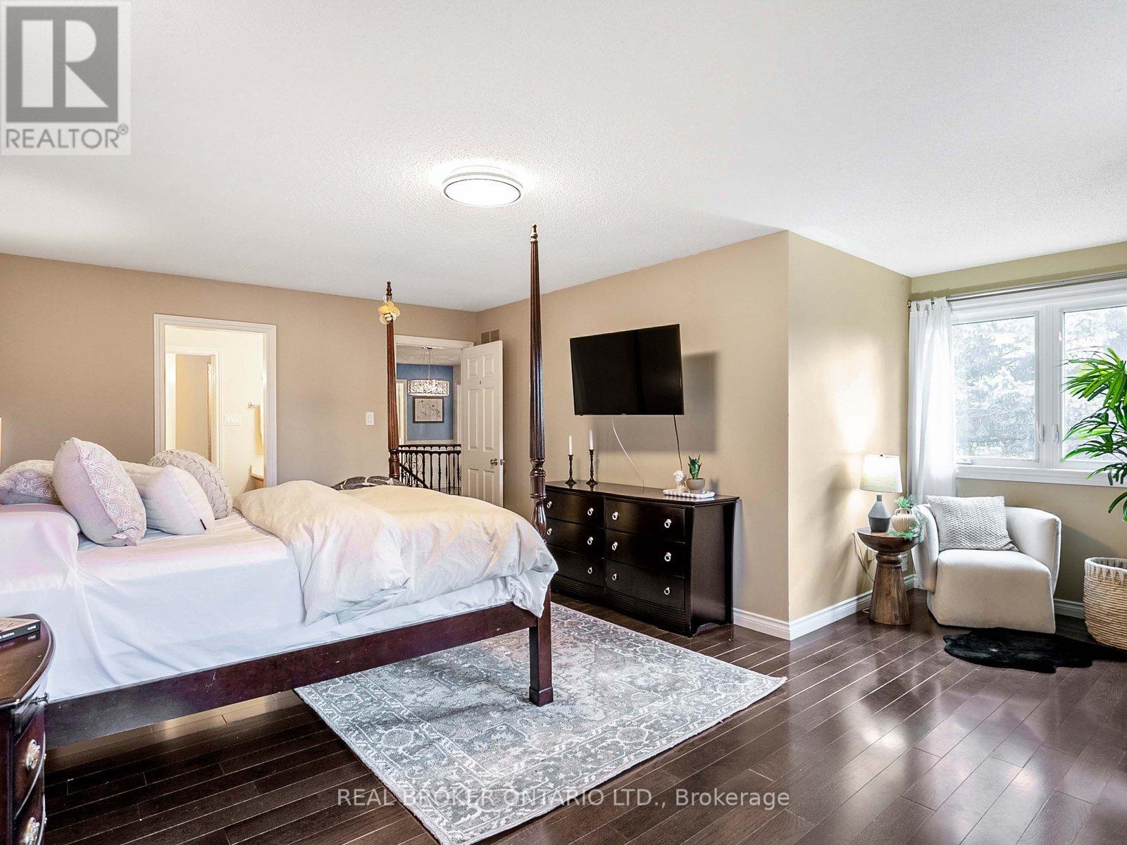 66 Harmony Hill Crescent, Richmond Hill, Ontario  L4C 8Z3 - Photo 21 - N12175037