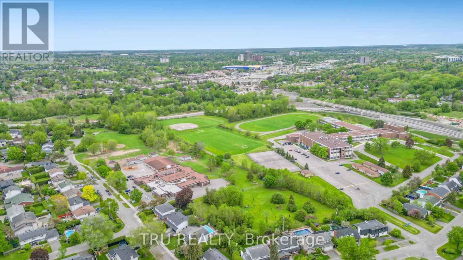 2298 Fox Crescent, Ottawa, Ontario  K2B 7K6 - Photo 28 - X12181660