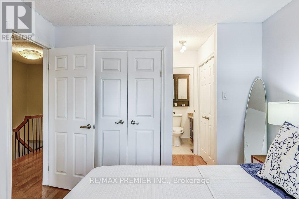 20 - 1951 Rathburn Road, Mississauga (Rathwood), Ontario  L4W 2N9 - Photo 17 - W12098239