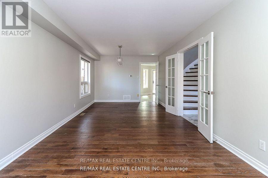 25 Meadowlark Road, Barrie, Ontario  L4M 6C8 - Photo 6 - S12177449