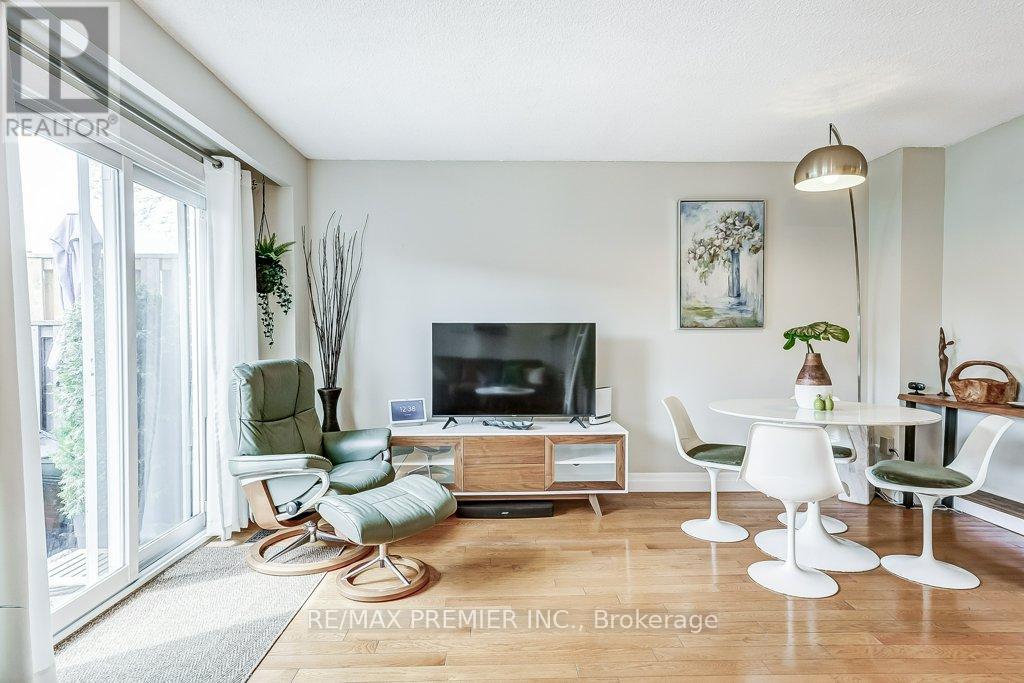 20 - 1951 Rathburn Road, Mississauga (Rathwood), Ontario  L4W 2N9 - Photo 7 - W12098239