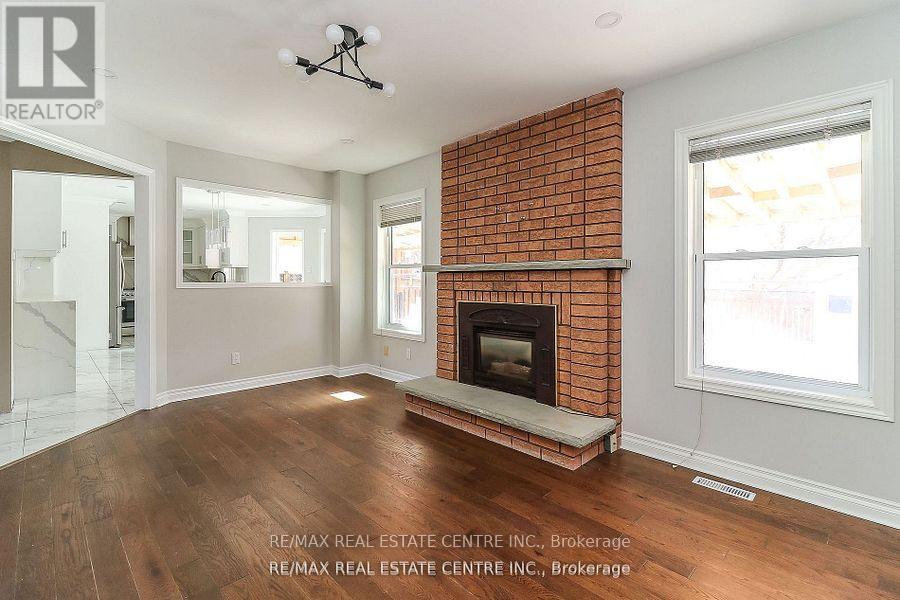25 Meadowlark Road, Barrie, Ontario  L4M 6C8 - Photo 7 - S12177449