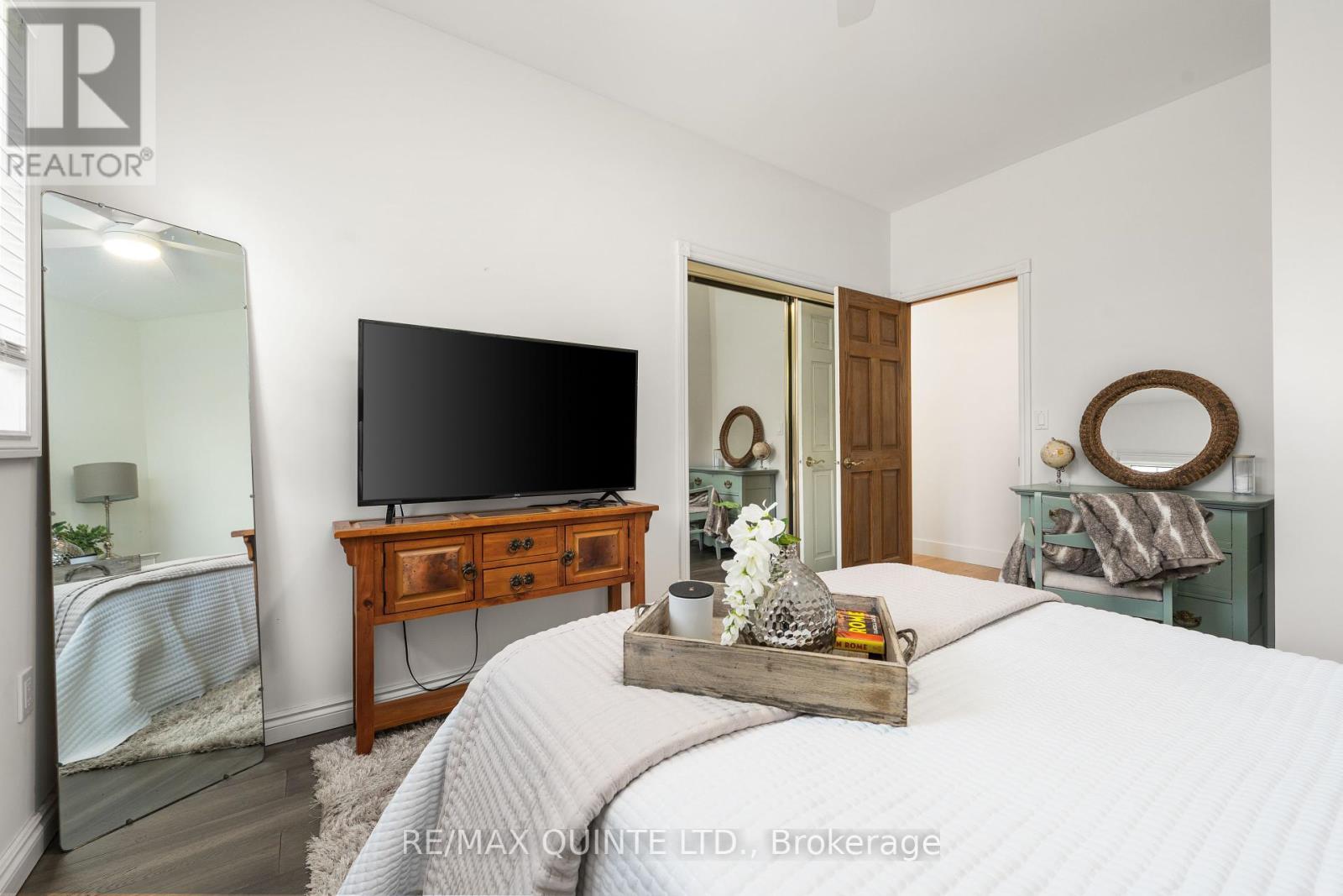 2400 County Rd 3, Prince Edward County, Ontario  K0K 1L0 - Photo 25 - X12184623