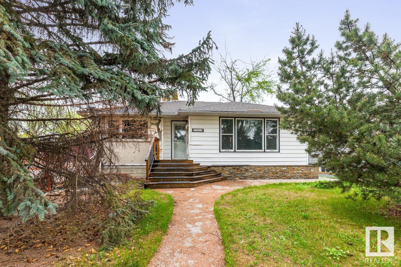 7924 92 Av Nw, Edmonton, Alberta  T6C 1R7 - Photo 3 - E4439431