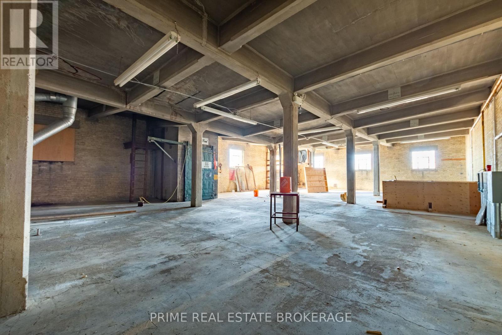 675 York Street, London East, Ontario  N5W 2S6 - Photo 14 - X12184677