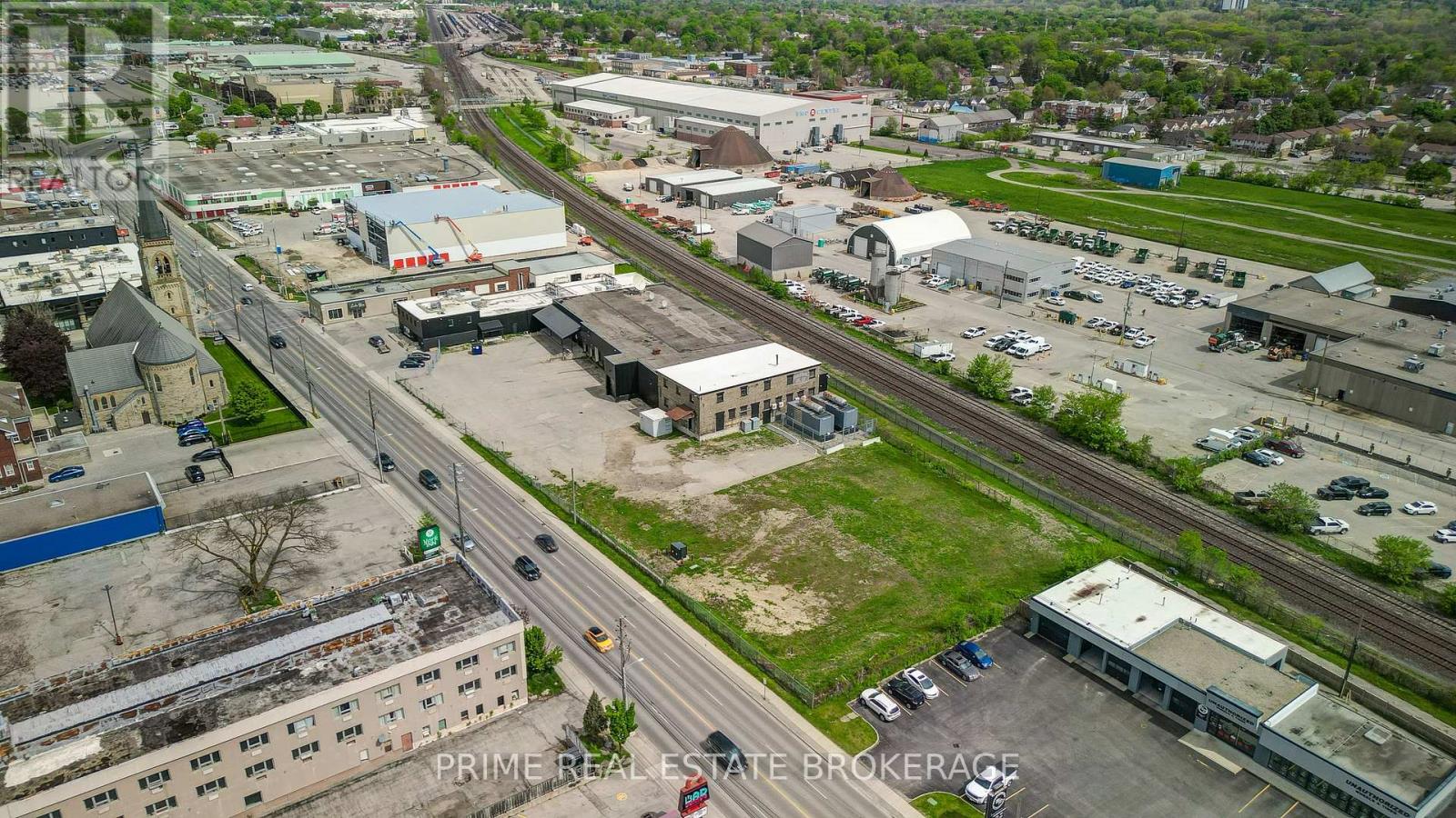 675 York Street, London East, Ontario  N5W 2S6 - Photo 2 - X12184677