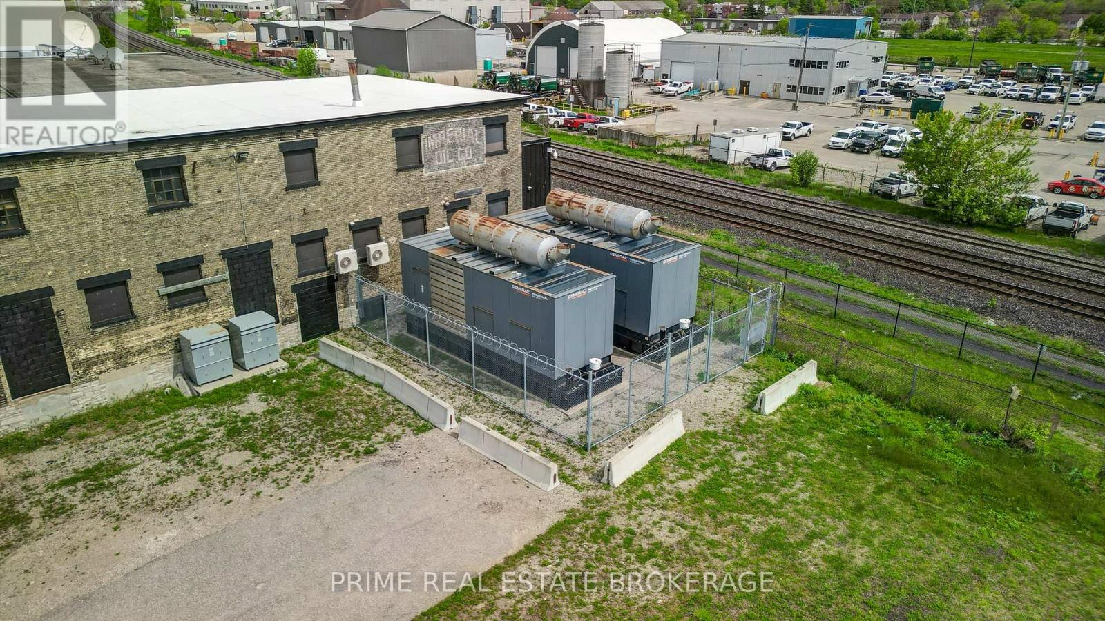 675 York Street, London East, Ontario  N5W 2S6 - Photo 4 - X12184677