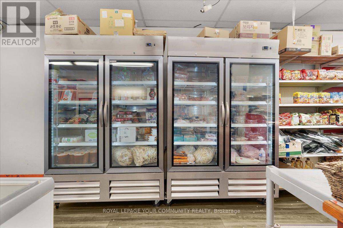 676 Bloor Street W, Toronto (Annex), Ontario  M6G 1L2 - Photo 7 - C12184407