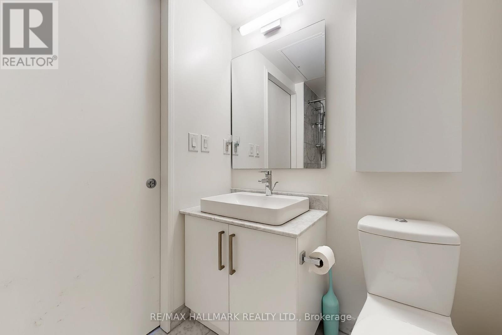 3302 - 12 York Street, Toronto (Waterfront Communities), Ontario  M5J 0A9 - Photo 20 - C12184441