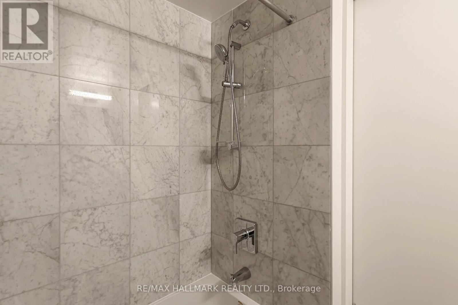 3302 - 12 York Street, Toronto (Waterfront Communities), Ontario  M5J 0A9 - Photo 23 - C12184441