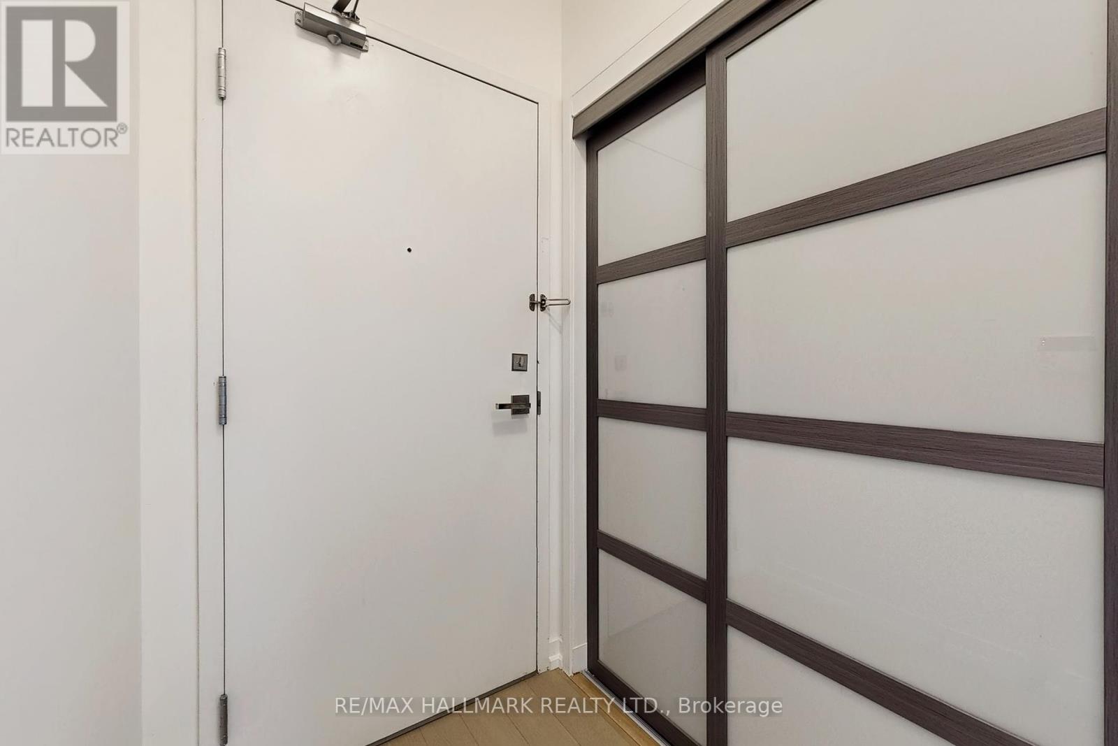 3302 - 12 York Street, Toronto (Waterfront Communities), Ontario  M5J 0A9 - Photo 33 - C12184441