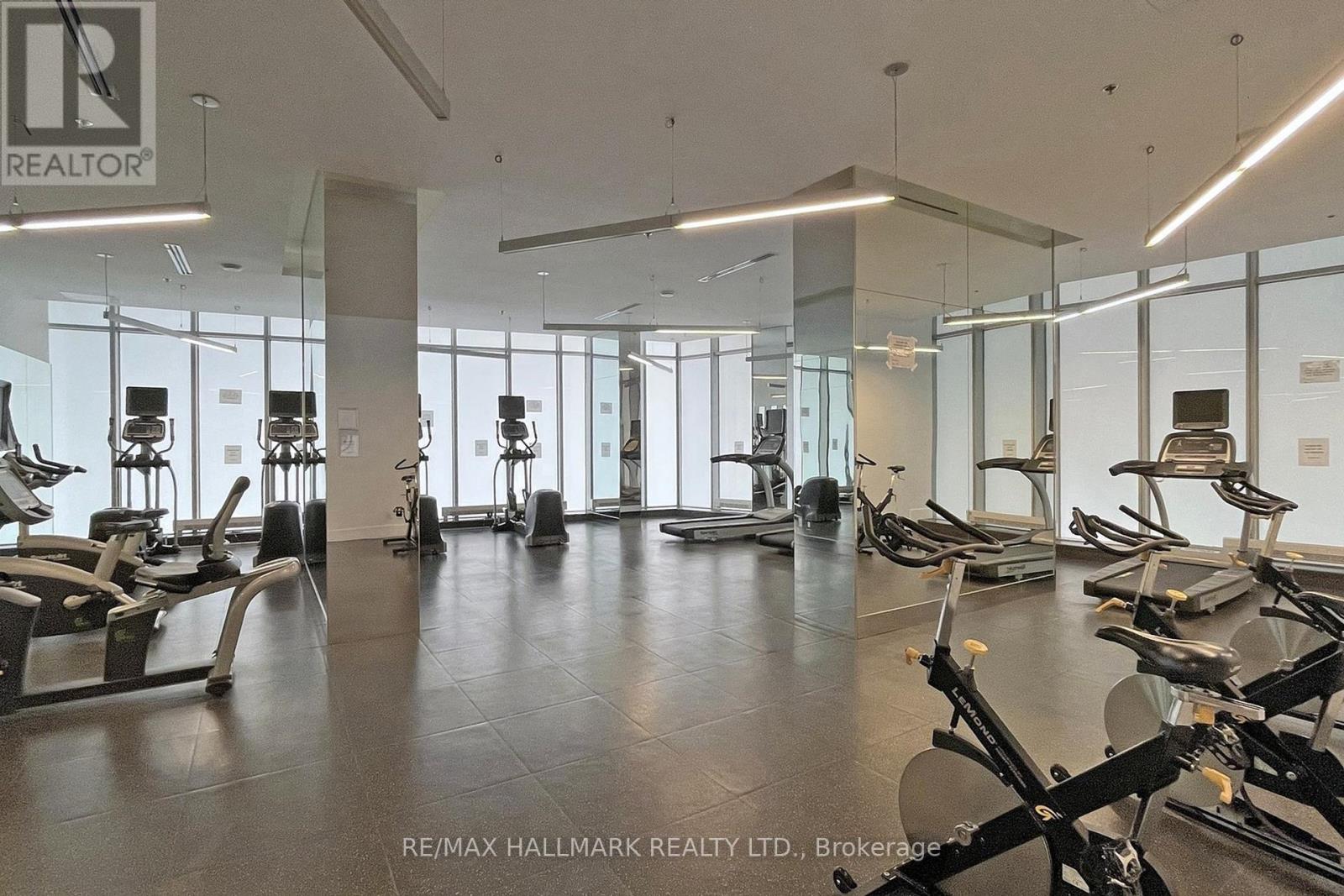 3302 - 12 York Street, Toronto (Waterfront Communities), Ontario  M5J 0A9 - Photo 41 - C12184441