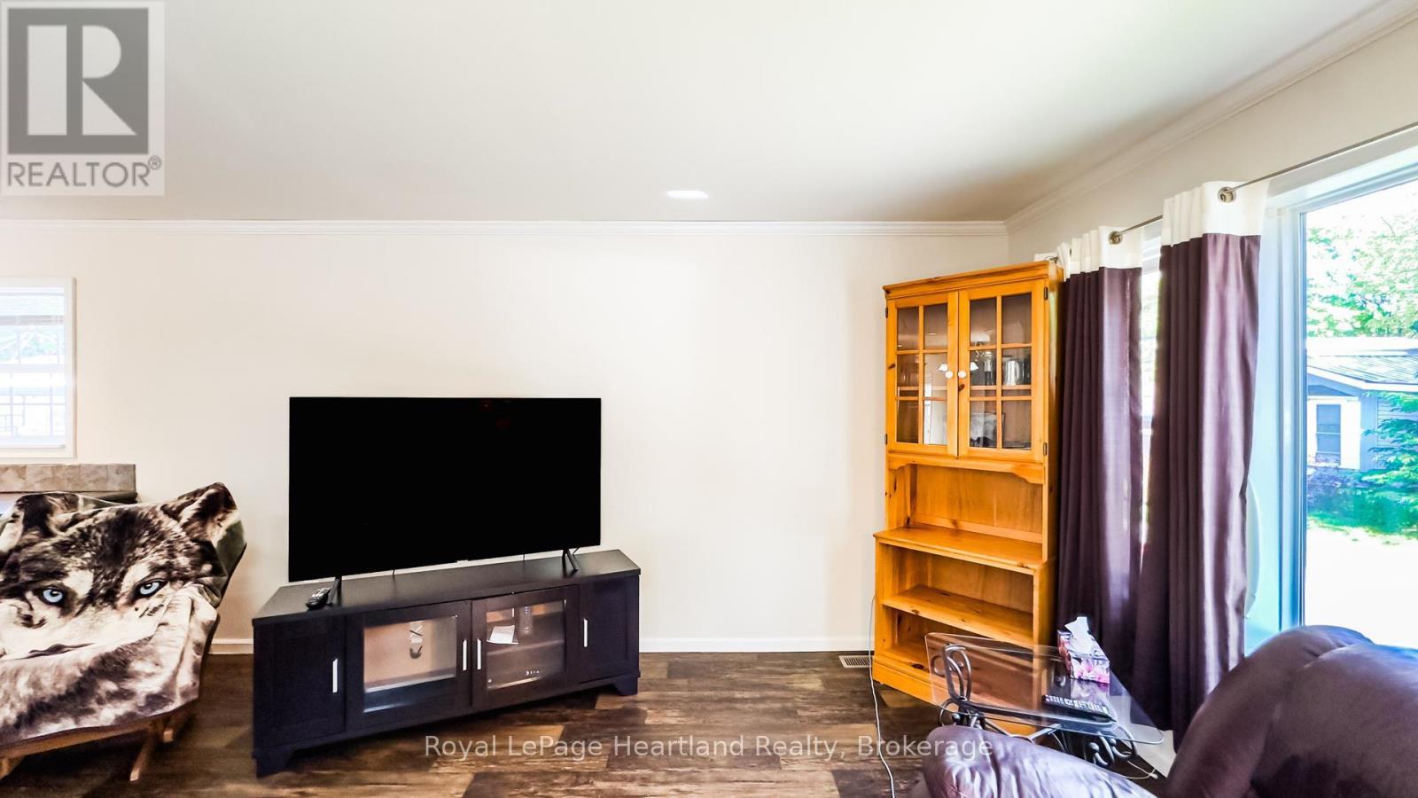 10 Bloomsbury Drive, Ashfield-Colborne-Wawanosh, Ontario  N7A 3Y3 - Photo 16 - X12165812