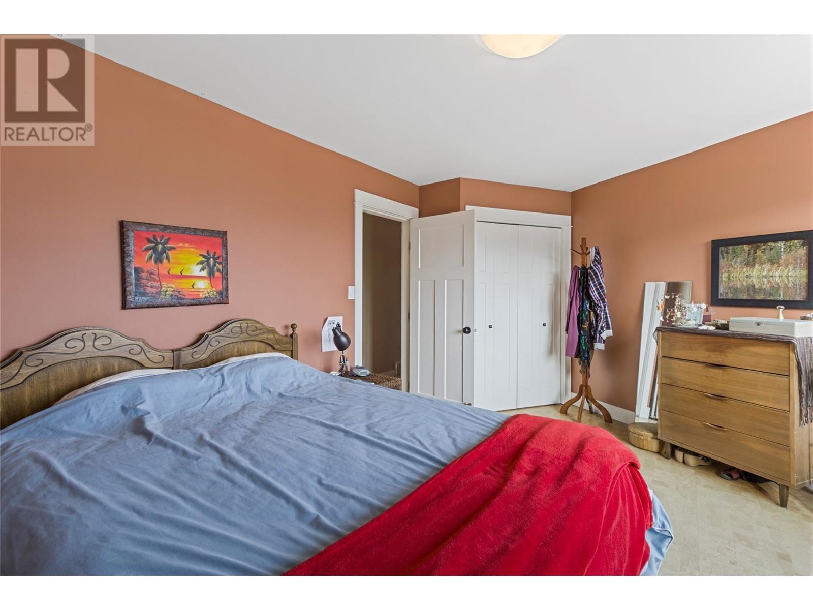 287 Connaught Road, Kamloops, BC V2C1G5