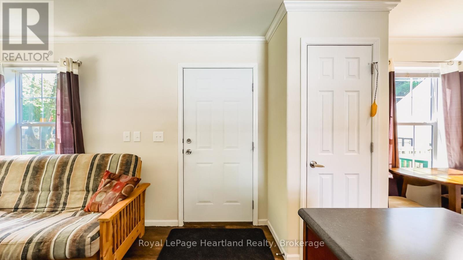 10 Bloomsbury Drive, Ashfield-Colborne-Wawanosh, Ontario  N7A 3Y3 - Photo 11 - X12165812