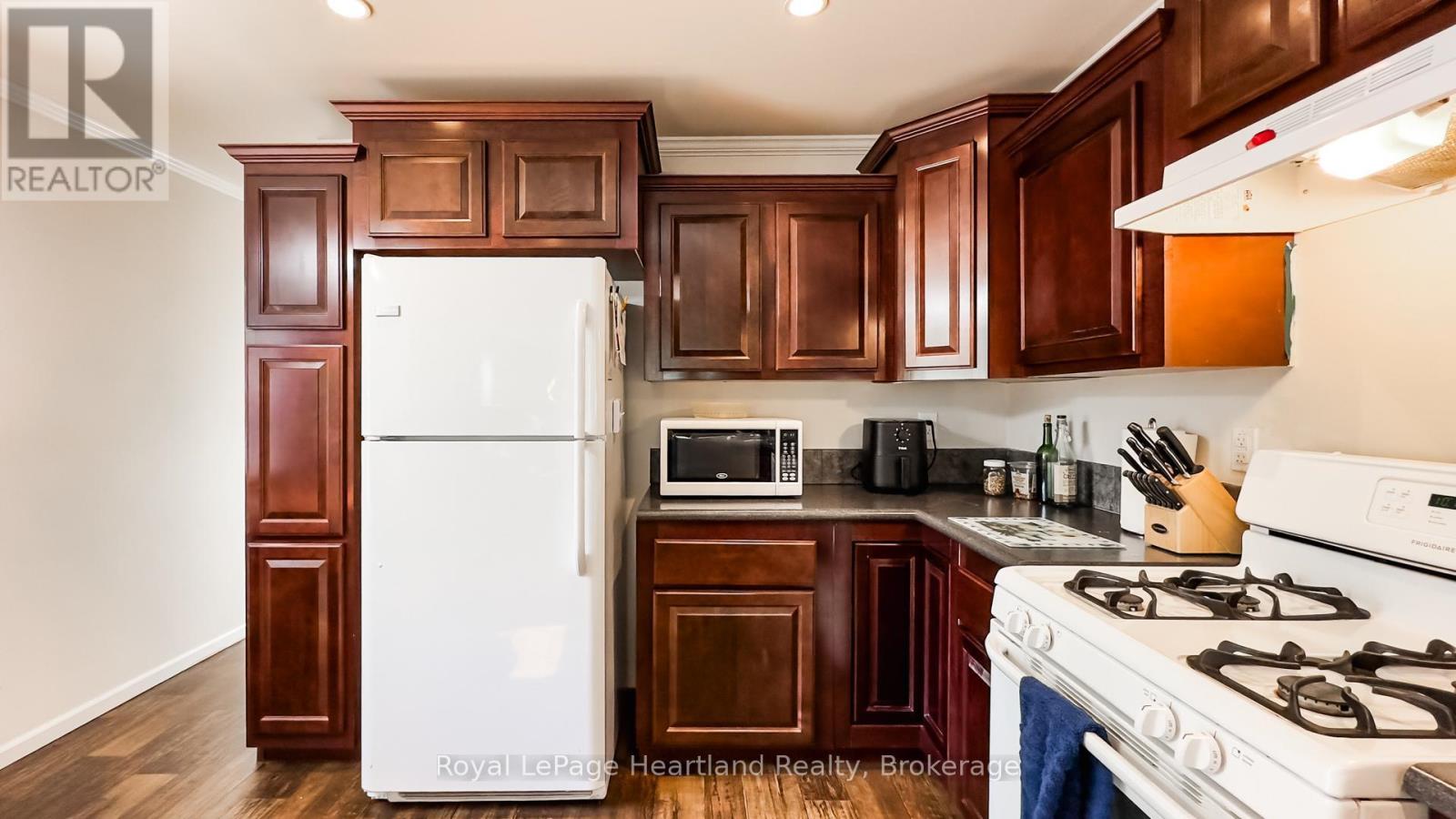 10 Bloomsbury Drive, Ashfield-Colborne-Wawanosh, Ontario  N7A 3Y3 - Photo 25 - X12165812