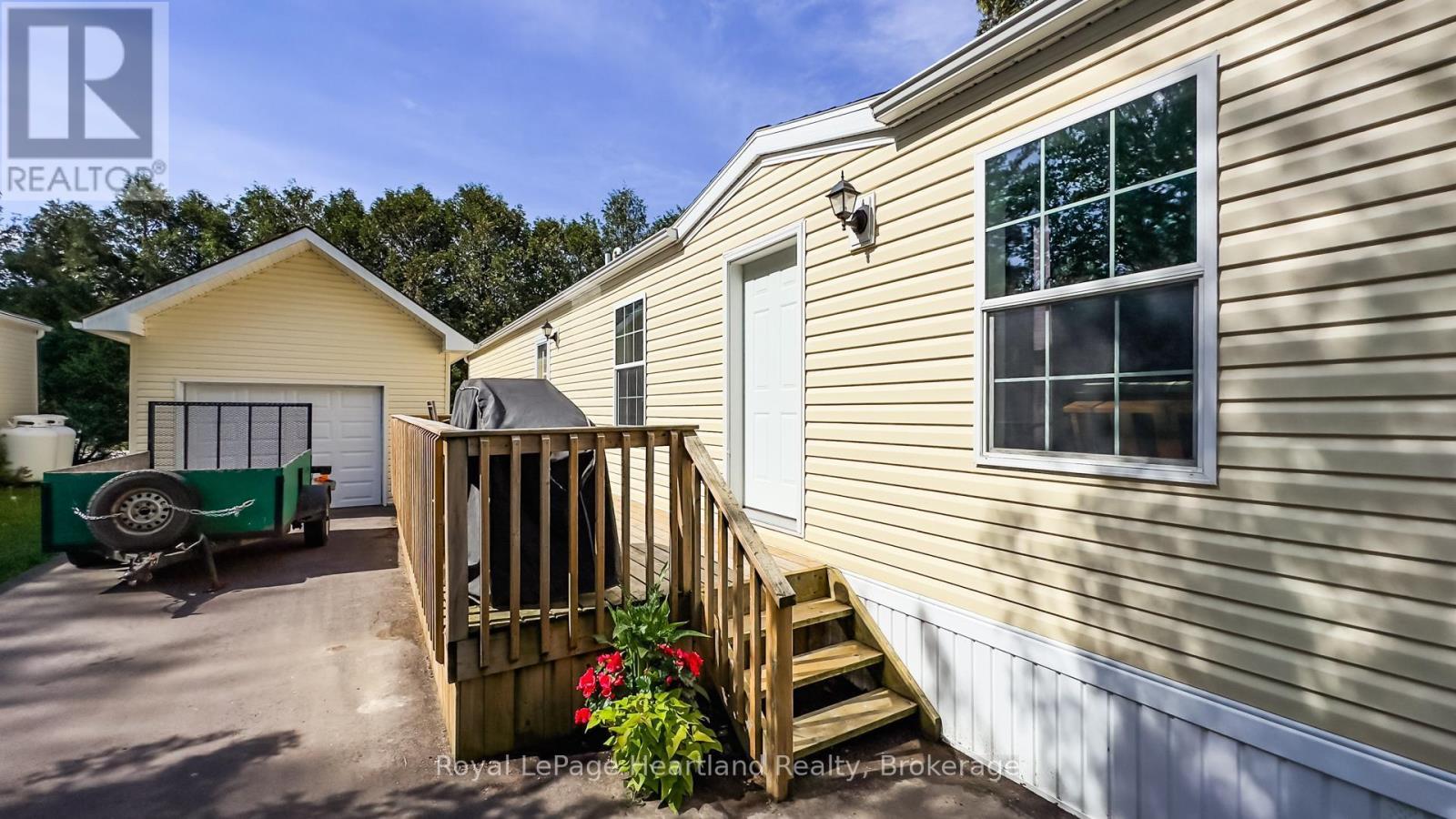 10 Bloomsbury Drive, Ashfield-Colborne-Wawanosh, Ontario  N7A 3Y3 - Photo 7 - X12165812