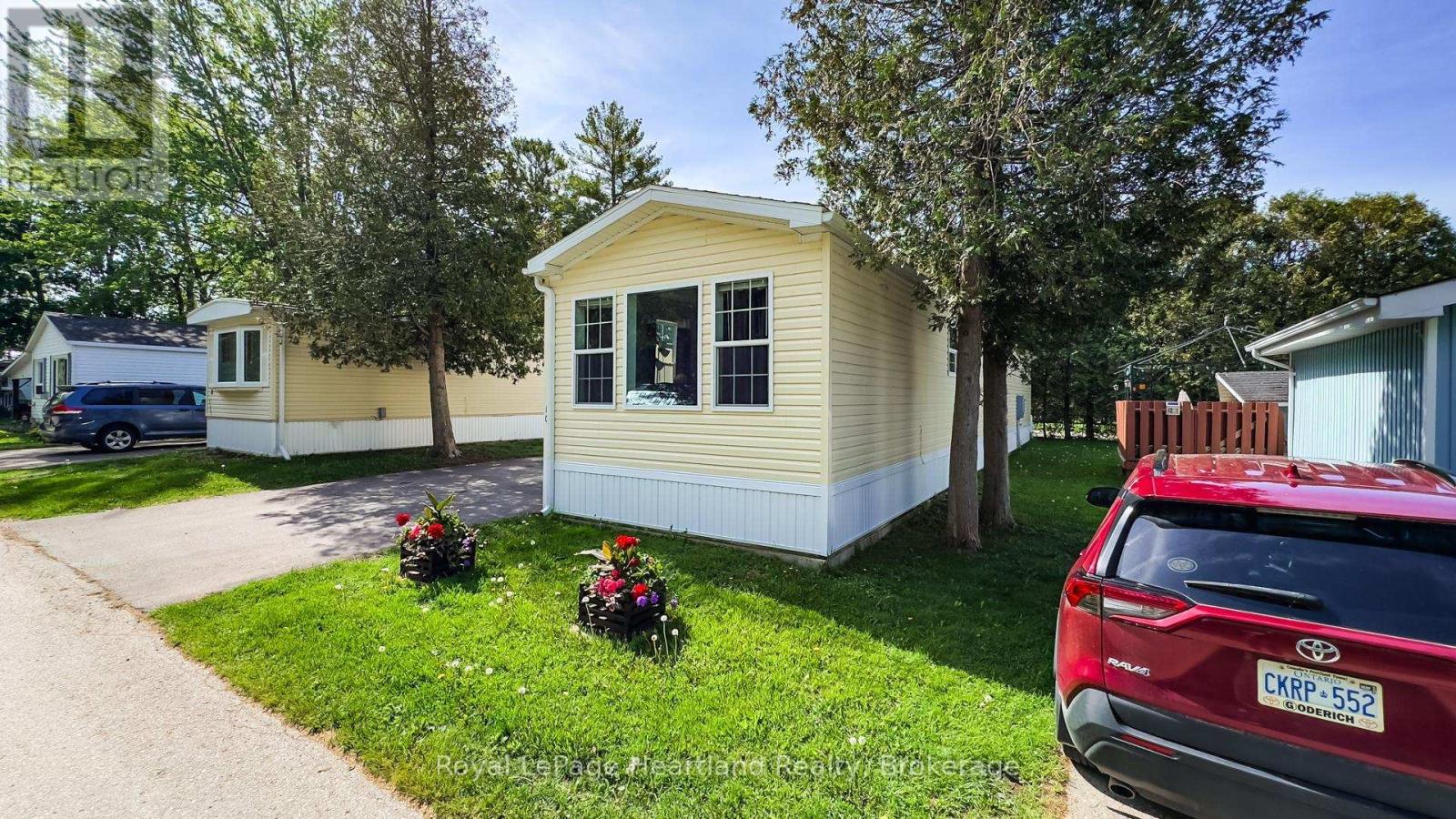 10 Bloomsbury Drive, Ashfield-Colborne-Wawanosh, Ontario  N7A 3Y3 - Photo 3 - X12165812