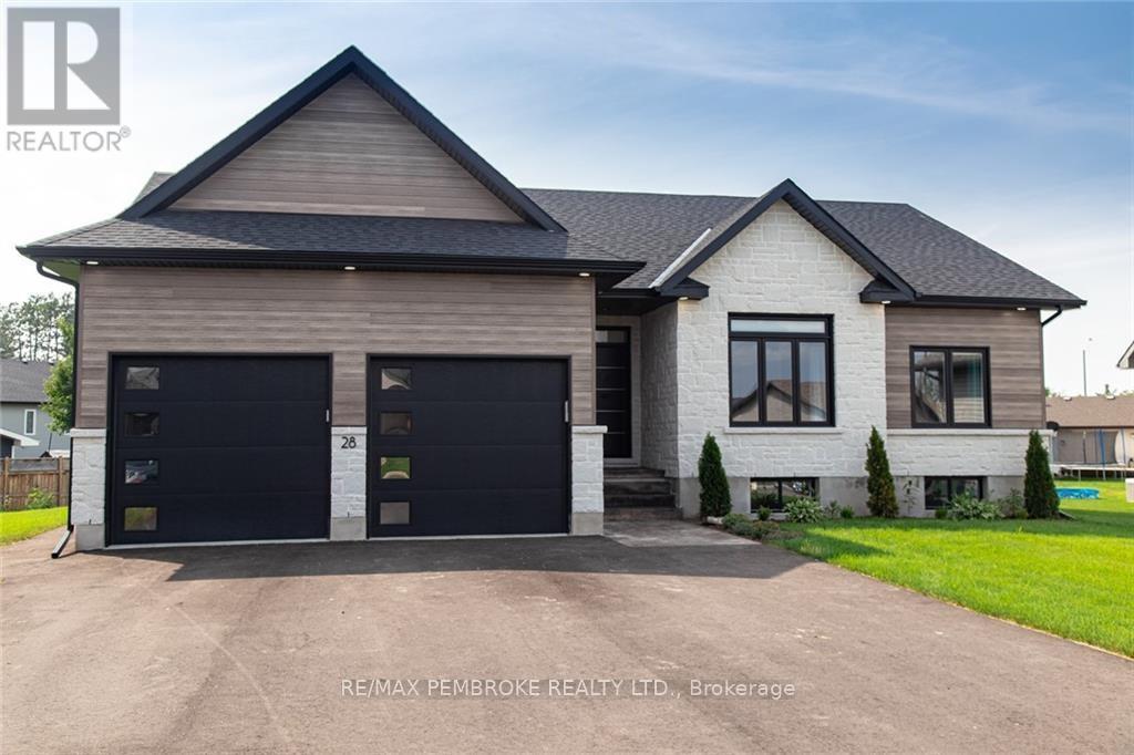 370 MURPHY ROAD, Petawawa, Ontario