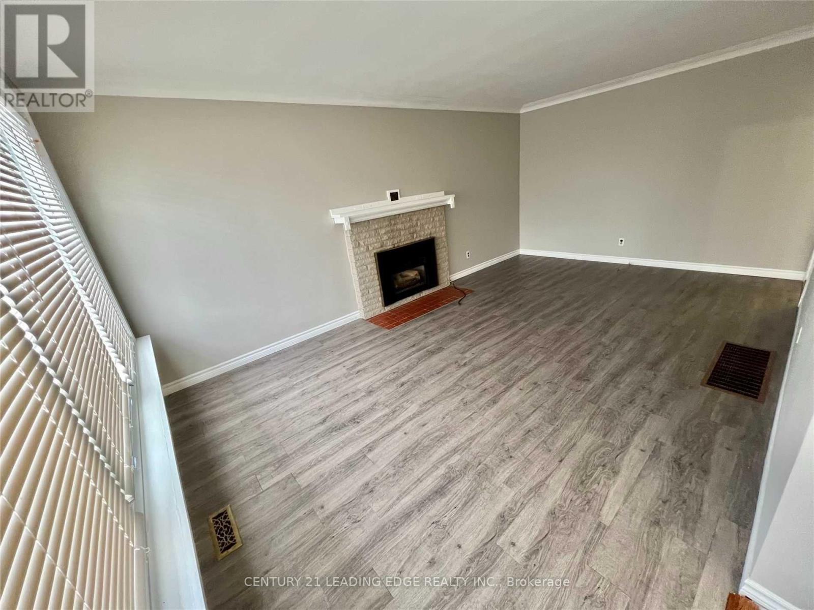 Main - 214 Gibbons Street, Oshawa, Ontario  L1J 4Y4 - Photo 4 - E12184383