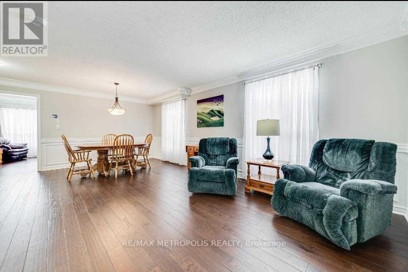 226 Huntington Crescent, Clarington, Ontario  L1E 3J5 - Photo 3 - E12184413