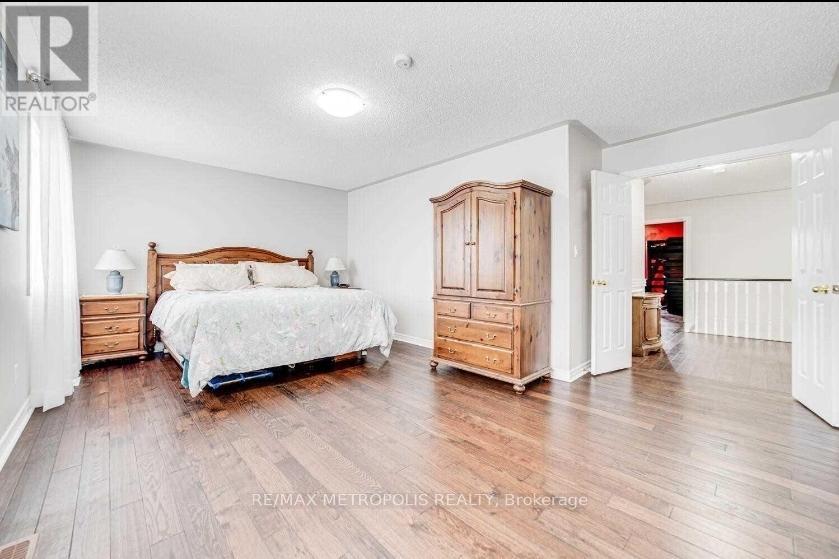 226 Huntington Crescent, Clarington, Ontario  L1E 3J5 - Photo 4 - E12184413