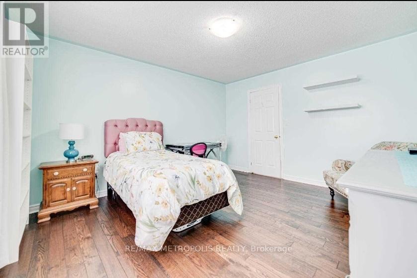 226 Huntington Crescent, Clarington, Ontario  L1E 3J5 - Photo 7 - E12184413