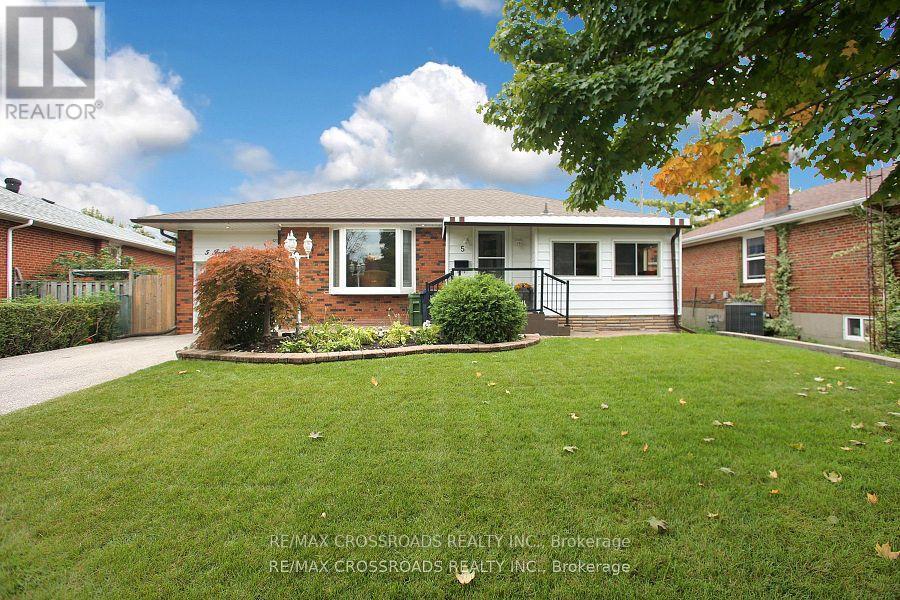 5 Independence Drive, Toronto, Ontario  M1K 3R7 - Photo 1 - E12184442