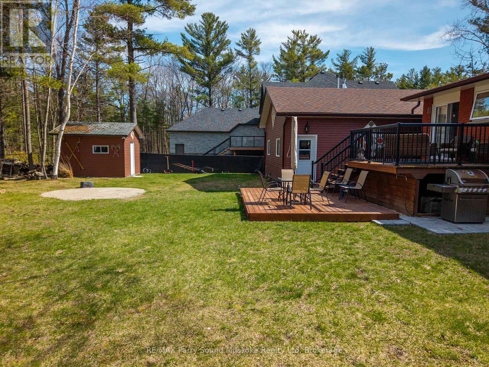 49 Stocco Circle, Tiny, Ontario  L0L 2T0 - Photo 12 - S12184455