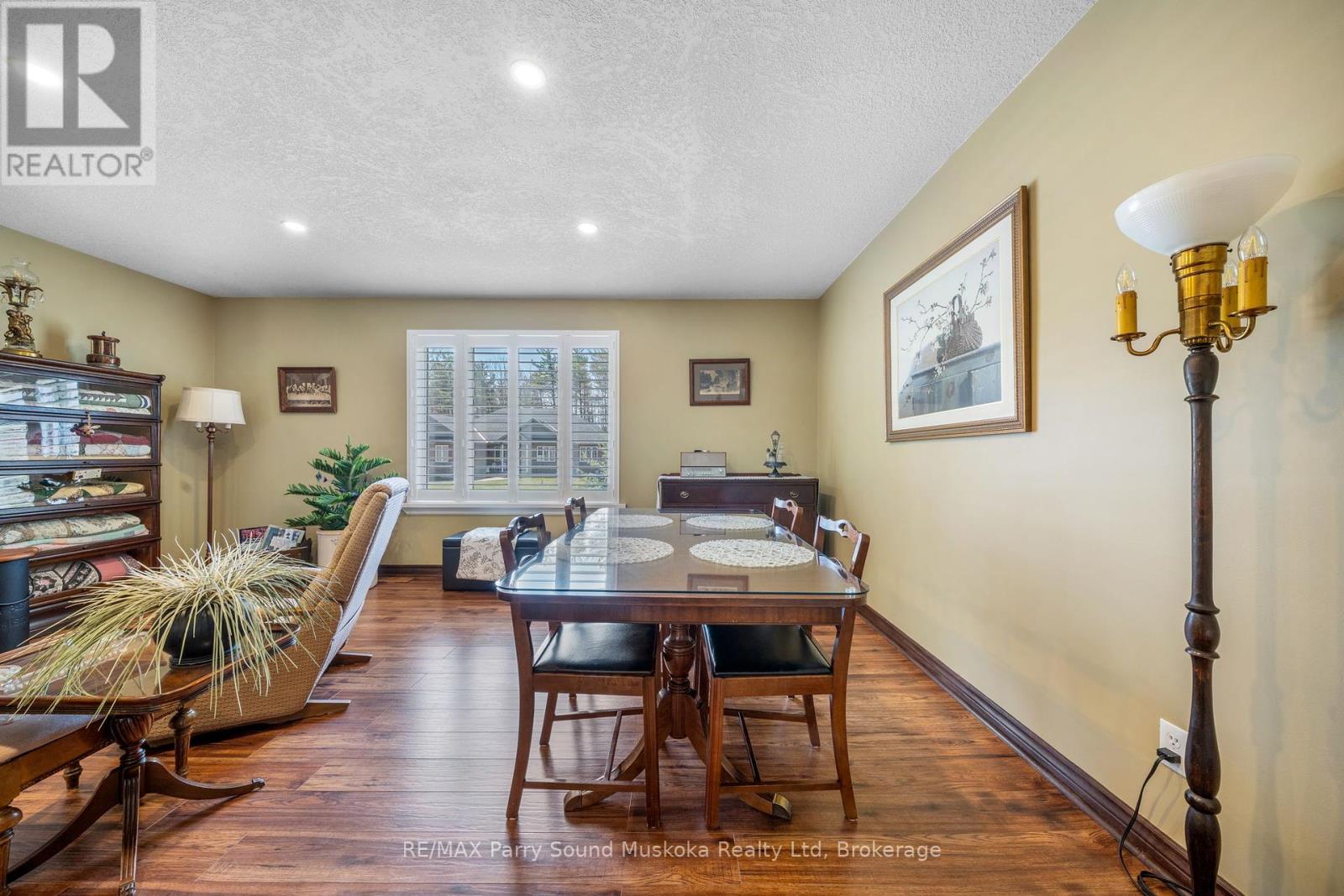 49 Stocco Circle, Tiny, Ontario  L0L 2T0 - Photo 17 - S12184455