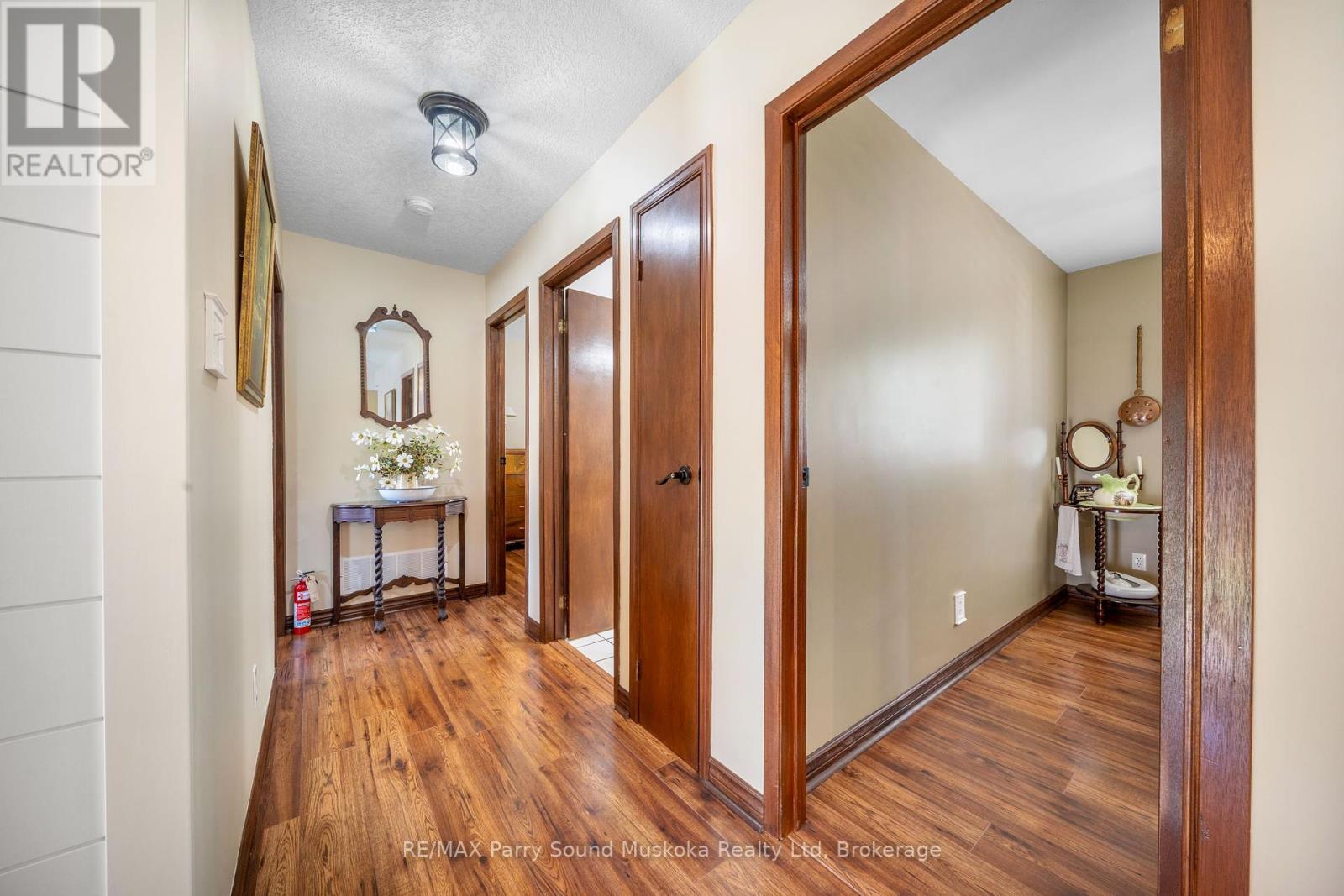 49 Stocco Circle, Tiny, Ontario  L0L 2T0 - Photo 24 - S12184455
