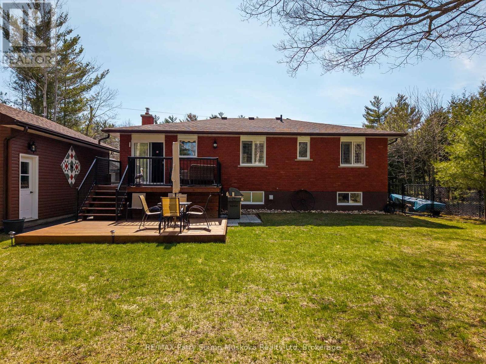 49 Stocco Circle, Tiny, Ontario  L0L 2T0 - Photo 9 - S12184455